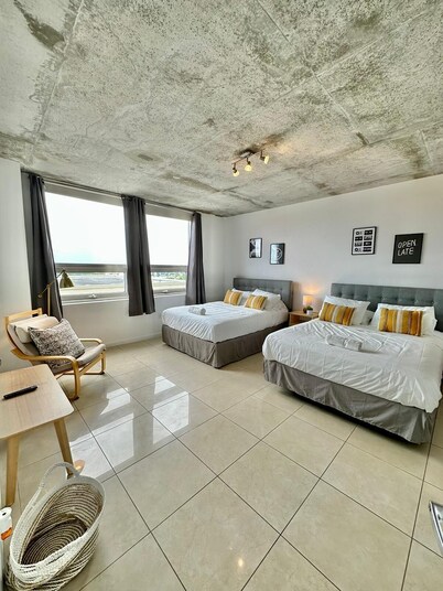 สไตลิช คอนโดส์ ใน มิดทาวน์ ไมอามี