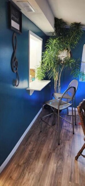 Interior - #TheFloridaRoom sensory oasis w/ king-size master (Romulus)