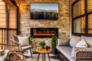 Smart TV, fireplace, video games, books