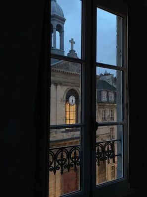 Interior - Famous interior designer's pied-à terre in historical Paris Le Marais  (Paris)