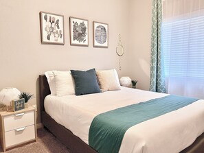 4 chambres, fer et planche à repasser, accès au Wi-Fi (inclus)