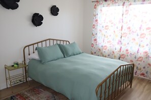 3 soverom, safe på rommet, strykejern/-brett og wi-fi (inkludert)