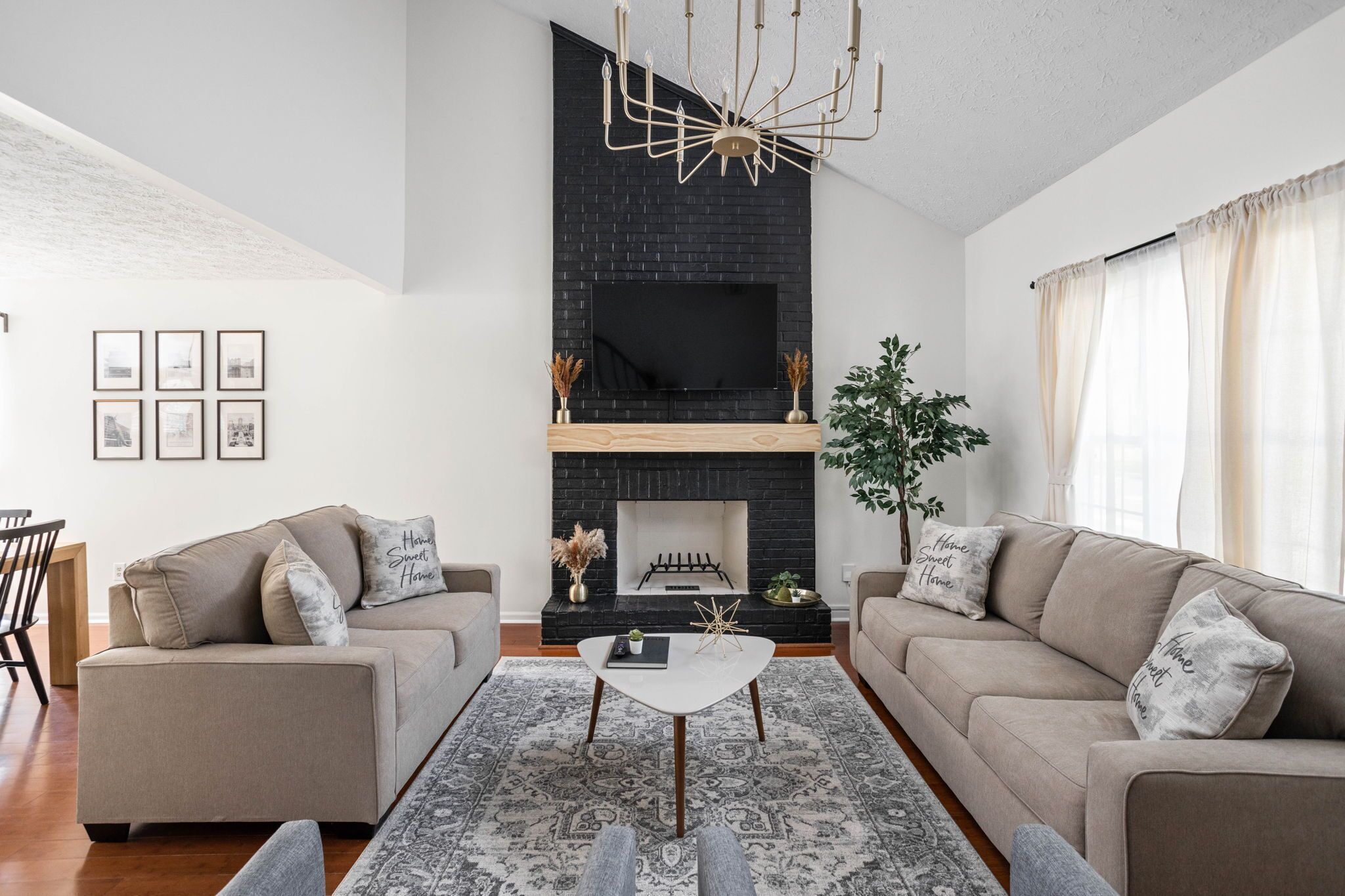 Sunblest Retreat Downtown Fishers Peaceful Neighborhood Family-sized House 