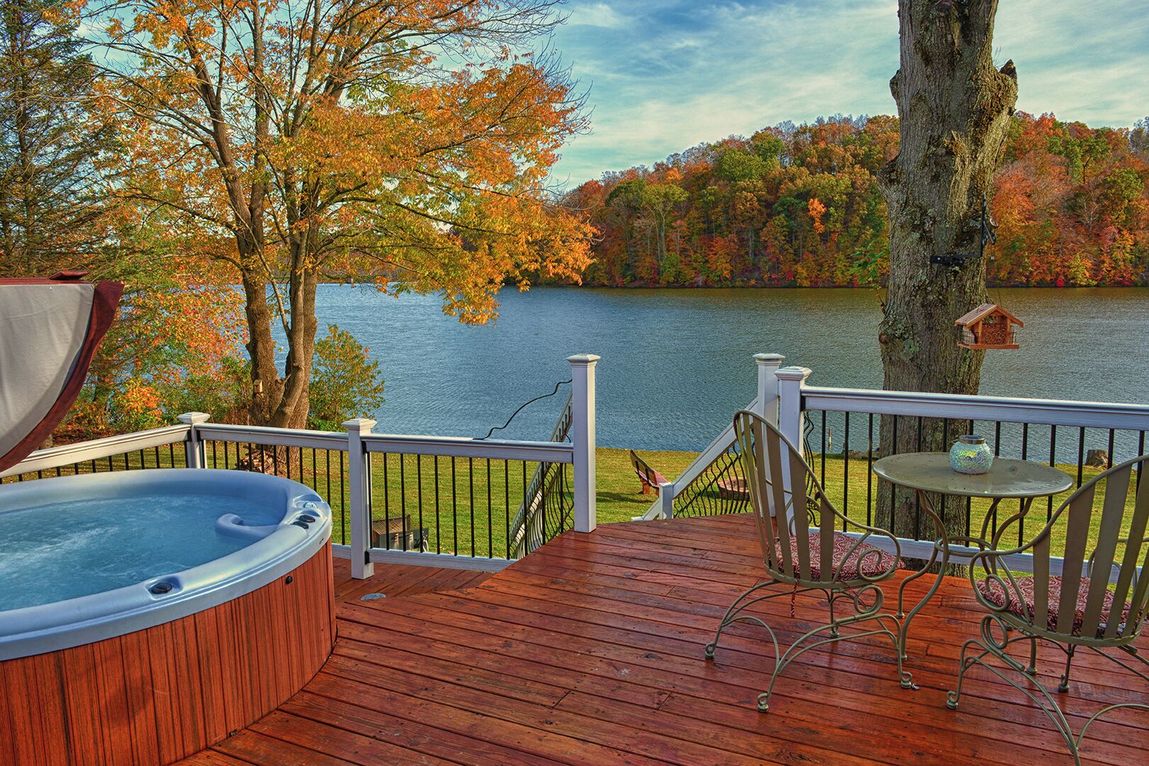 Lakeside 93 + Waterfront Property on Lake Logan