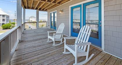 Soul Shine - water views, heated pool, hot tub, pet friendly, elevator