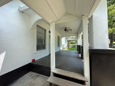 A Quiet Place - Hickory House - 4 Bedrooms