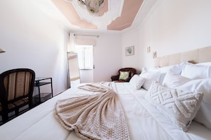 2 slaapkamers, een strijkplank/strijkijzer, wifi, beddengoed