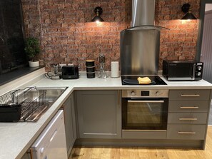 Private kitchen - 
Central Sheffield 3BED 3BATH V Pent-Apartment
 (Sheffield City Centre)