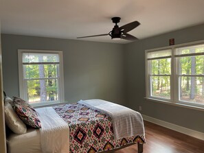 3 bedrooms, iron/ironing board, WiFi, bed sheets -  Top-level of a modern split-level home. 
 (Fuquay-Varina)