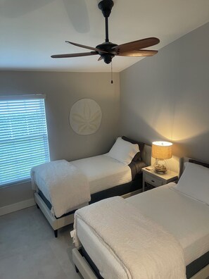 3 bedrooms, iron/ironing board, WiFi, bed sheets