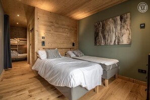 5 bedrooms, iron/ironing board, travel cot, free WiFi