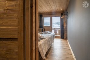 5 soverom, strykejern/-brett, reiseseng for barn og wi-fi (inkludert)