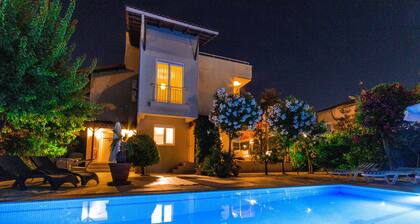 Paradise Town Villa Beldora