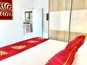 1 chambre, fer et planche à repasser, Wi-Fi, literie fournie