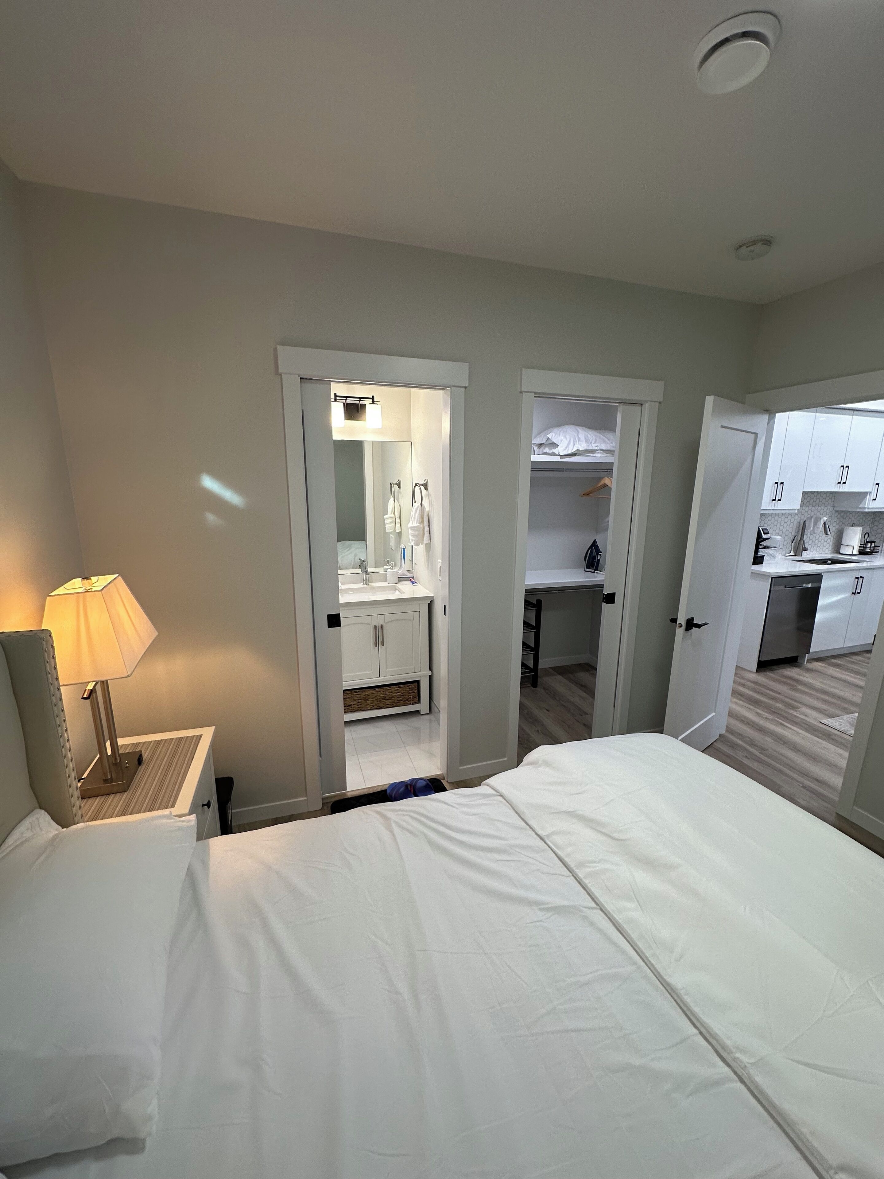 2 bedrooms, desk, soundproofing, iron/ironing board