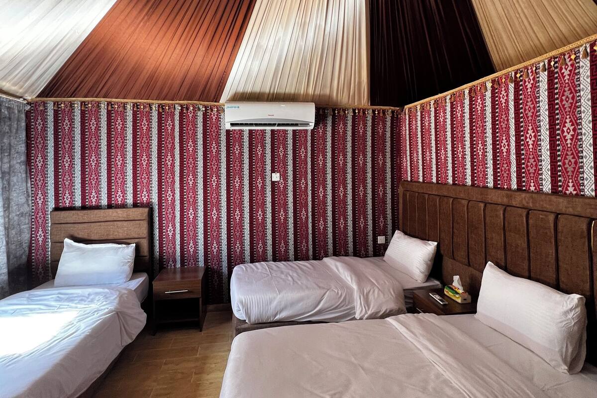 Habitación panorámica | 1 dormitorio, caja fuerte, wifi gratis y ropa de cama