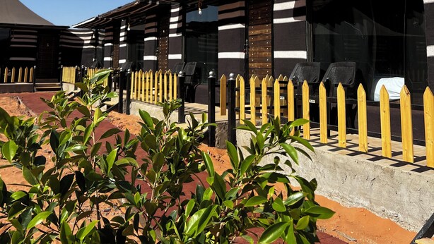 Habitación panorámica | 1 dormitorio, caja fuerte, wifi gratis y ropa de cama