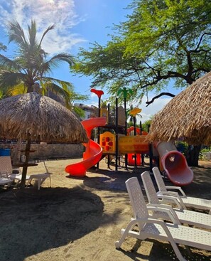 Children's area - Luxurious Sea View Apartment - Samaria Club (Gaira)