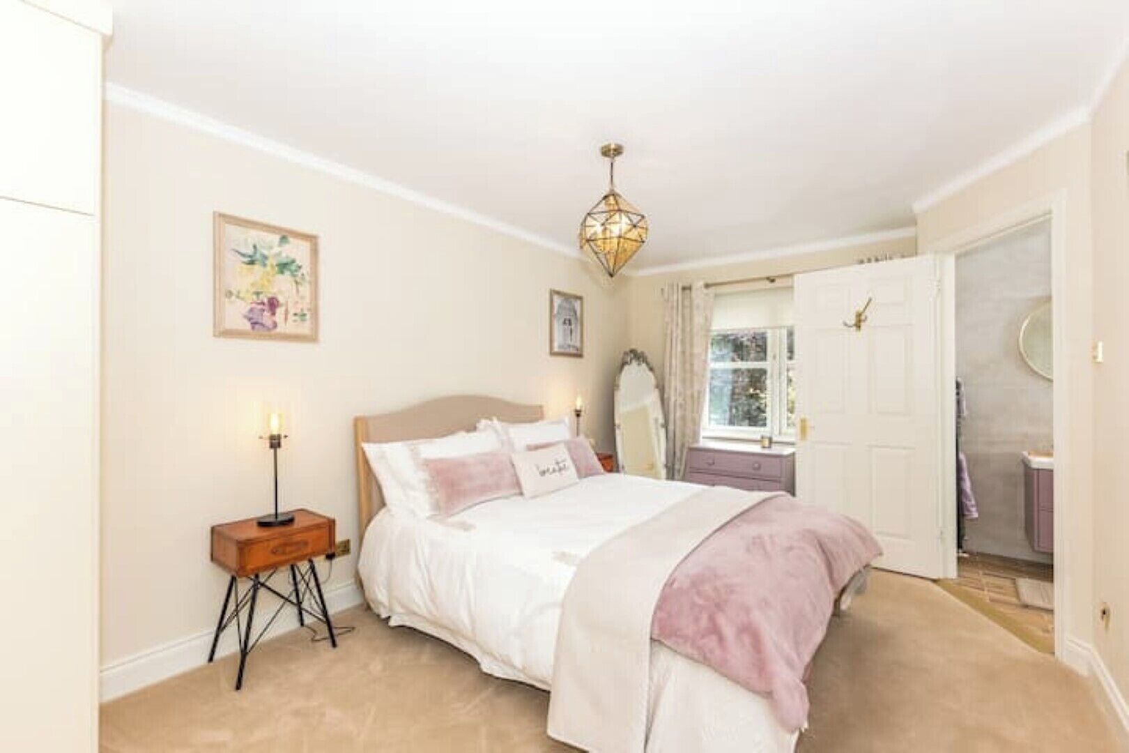 3 bedrooms, iron/ironing board, travel cot, free WiFi