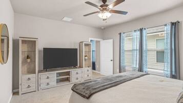 3 bedrooms, iron/ironing board, travel crib, free WiFi