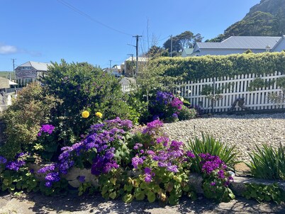 Poet's Cottage Stanley