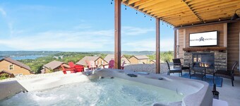 Best Views of Table Rock-Skee Ball-Arcade-Hot Tub-Free Silver Dollar Tickets