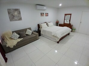 1 Schlafzimmer, Bügeleisen/Bügelbrett, kostenloses WLAN, Bettwäsche