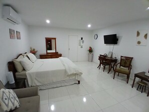 1 Schlafzimmer, Bügeleisen/Bügelbrett, kostenloses WLAN, Bettwäsche