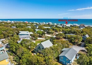 Exterior - Short walk to ocean and sound! NEW HOT TUB, FREE use of golf cart! Several decks (Emerald Isle)