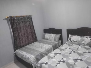 3 bedrooms, WiFi, bed sheets - Cozy House to Relax
(Lejanías)