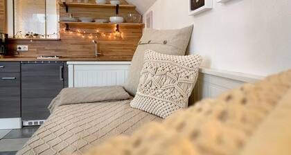 Cozy Tiny Duplex Apartment, Lake 150m, 5 min to the Ski Lift, up to 4 pers