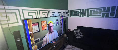 Smart TV, video games