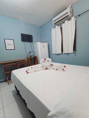 Free WiFi, bed sheets