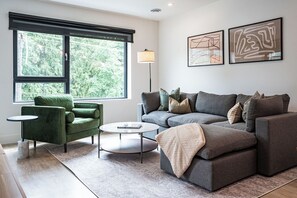 Interior - Serenity Now by Revelstoke Vacations (Revelstoke)