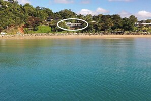 On the beach - Tide Pool Ocean Front (South Mission Beach)