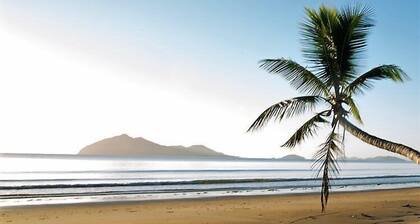 Liana 4 ~ Beach Lovers All at your finger tips