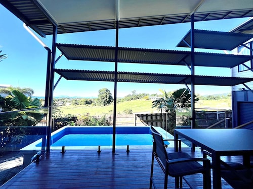 The Rise - Dunk Island views and ocean breeze