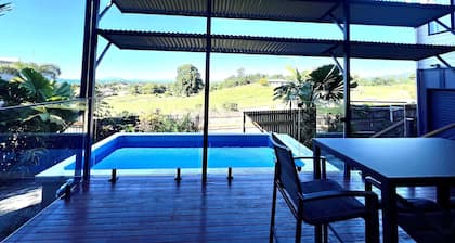 The Rise - Dunk Island views and ocean breeze