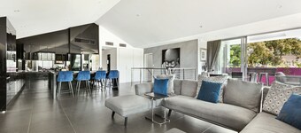 Private 3 Bed penthouse in Marrickville/Enmore in the heart of the Inner west
