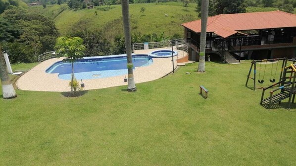 Außen-Kinderspielplatz