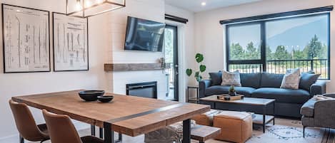 Condo | Living area | 40-inch flat-screen TV with digital channels