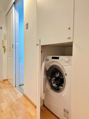 Interior - The Downtown Pearl apartment in the utmost center Trg Bana Jelačića. (Zagreb)