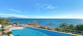 Spacious Stunning Views 2-Bed Apartment, Estepona