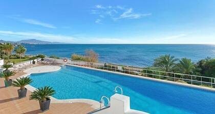 Spacious Stunning Views 2-Bed Apartment, Estepona