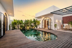 Outdoor pool, sun loungers