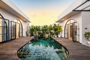 Outdoor pool, sun loungers