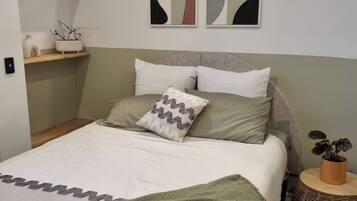 1 bedroom, iron/ironing board, bed sheets