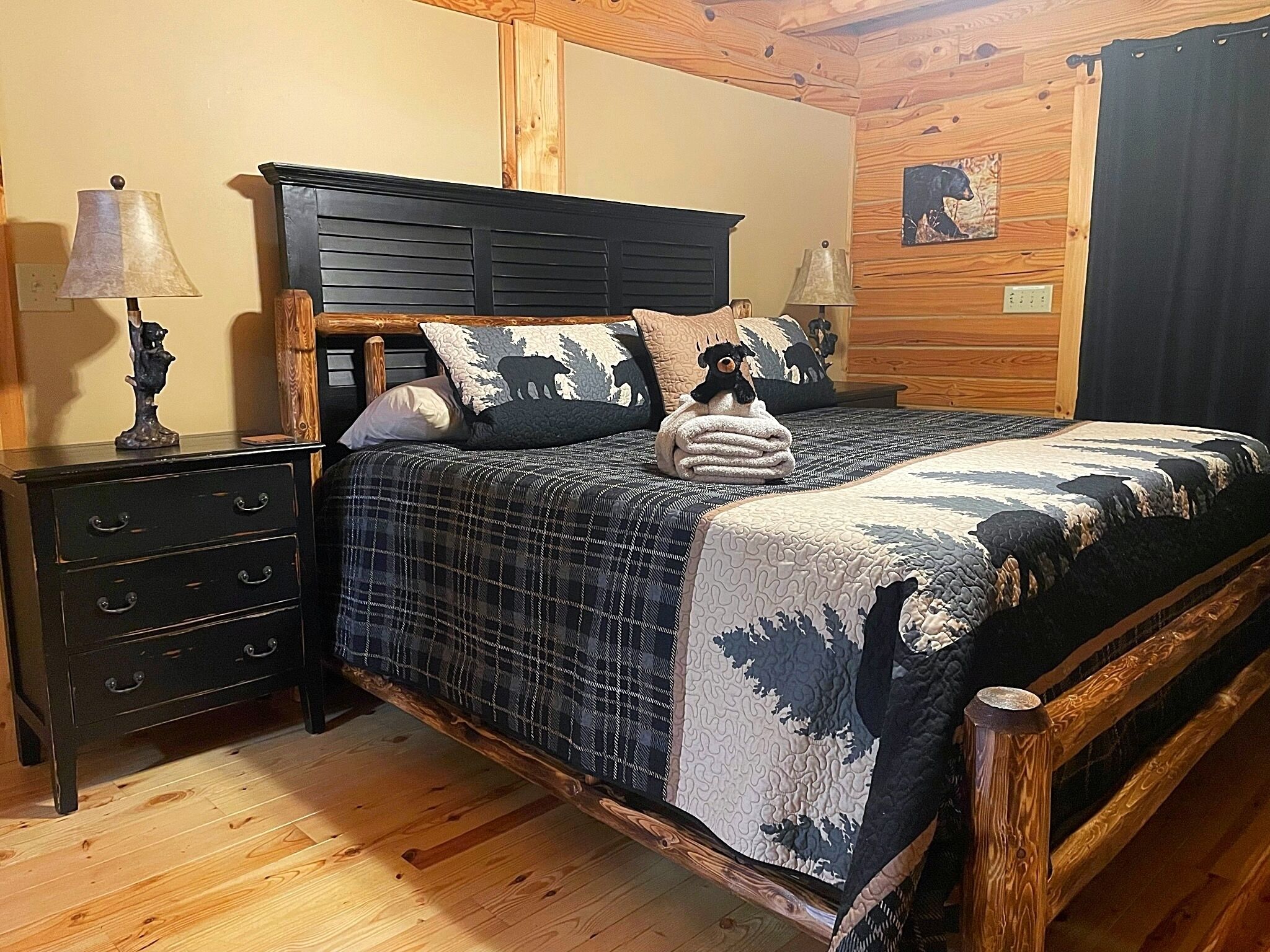 4 chambres, fer et planche à repasser, Wi-Fi gratuit, draps fournis