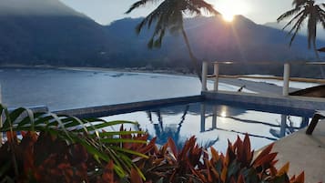 Outdoor pool, pool loungers