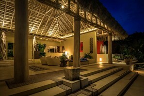 Khuôn viên nơi lưu trú